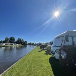 Camperplaats aan het water